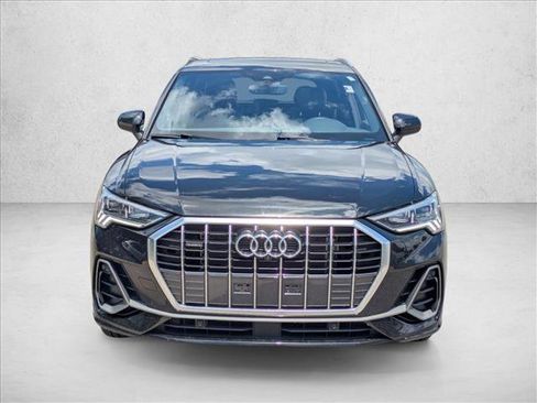 Used 2024 Audi Q3 2.0T Premium Plus w/ Premium Plus Package AWD/4WD image 2