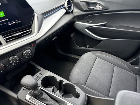 New 2026 Chevrolet Trax LS w/ LS Convenience Package FWD image 18