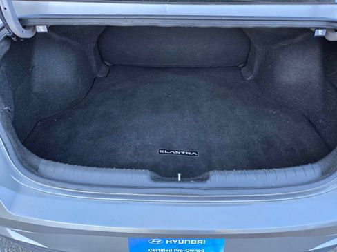 Certified 2022 Hyundai Elantra SEL w/ Convenience Package FWD image 26