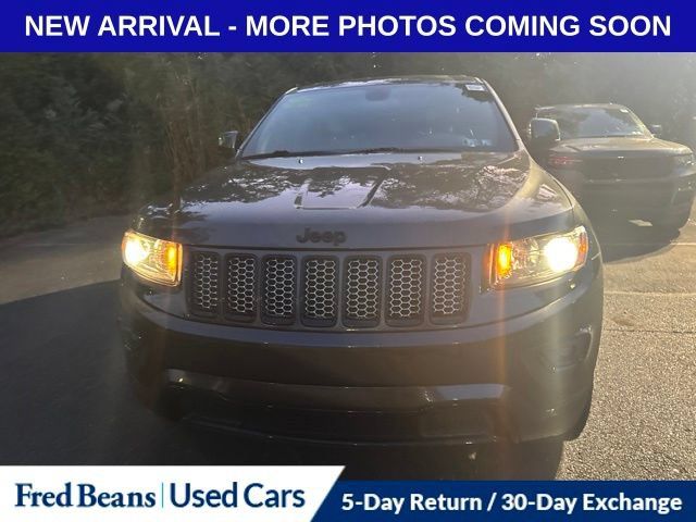 Used 2015 Jeep Grand Cherokee Altitude AWD/4WD image 6
