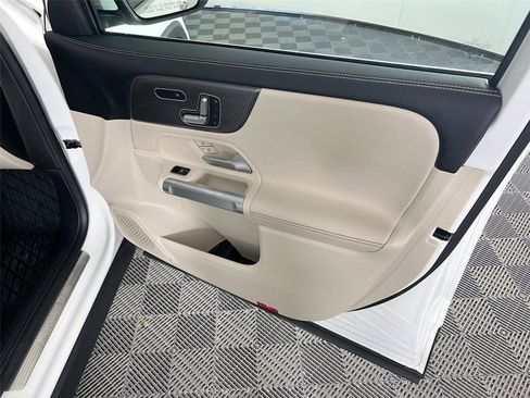 Certified 2021 Mercedes-Benz GLB 250 4MATIC image 29