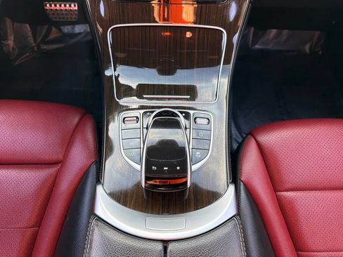 Used 2019 Mercedes-Benz GLC 300 4MATIC Coupe image 21