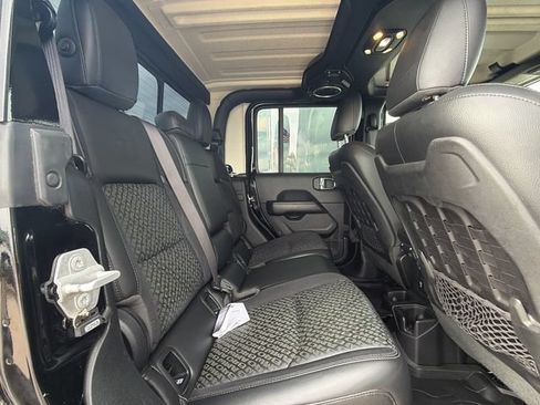 Used 2020 Jeep Gladiator Rubicon AWD/4WD image 15