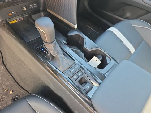 Certified 2025 Toyota Camry SE w/ Convenience Package FWD image 10