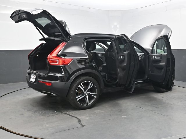Used 2019 Volvo XC40 T5 R-Design AWD/4WD image 44