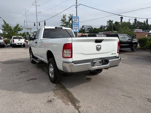 Used 2024 RAM 3500 Tradesman w/ Chrome Appearance Group AWD/4WD image 5