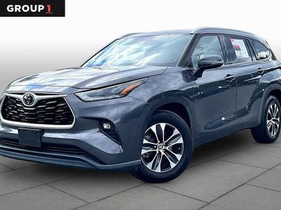 Used 2021 Toyota Highlander XLE