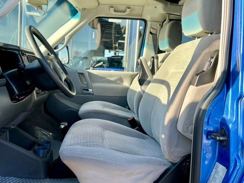 Used 2003 Volkswagen Eurovan MV image 14