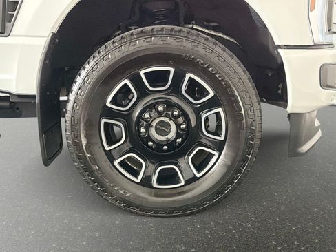 Used 2025 Ford F350 Platinum AWD/4WD image 19