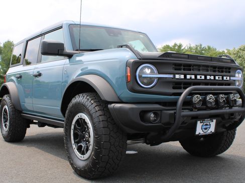 Used 2023 Ford Bronco Black Diamond w/ Sasquatch Package AWD/4WD image 4