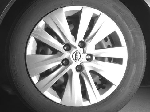 Used 2025 Nissan Sentra S image 9