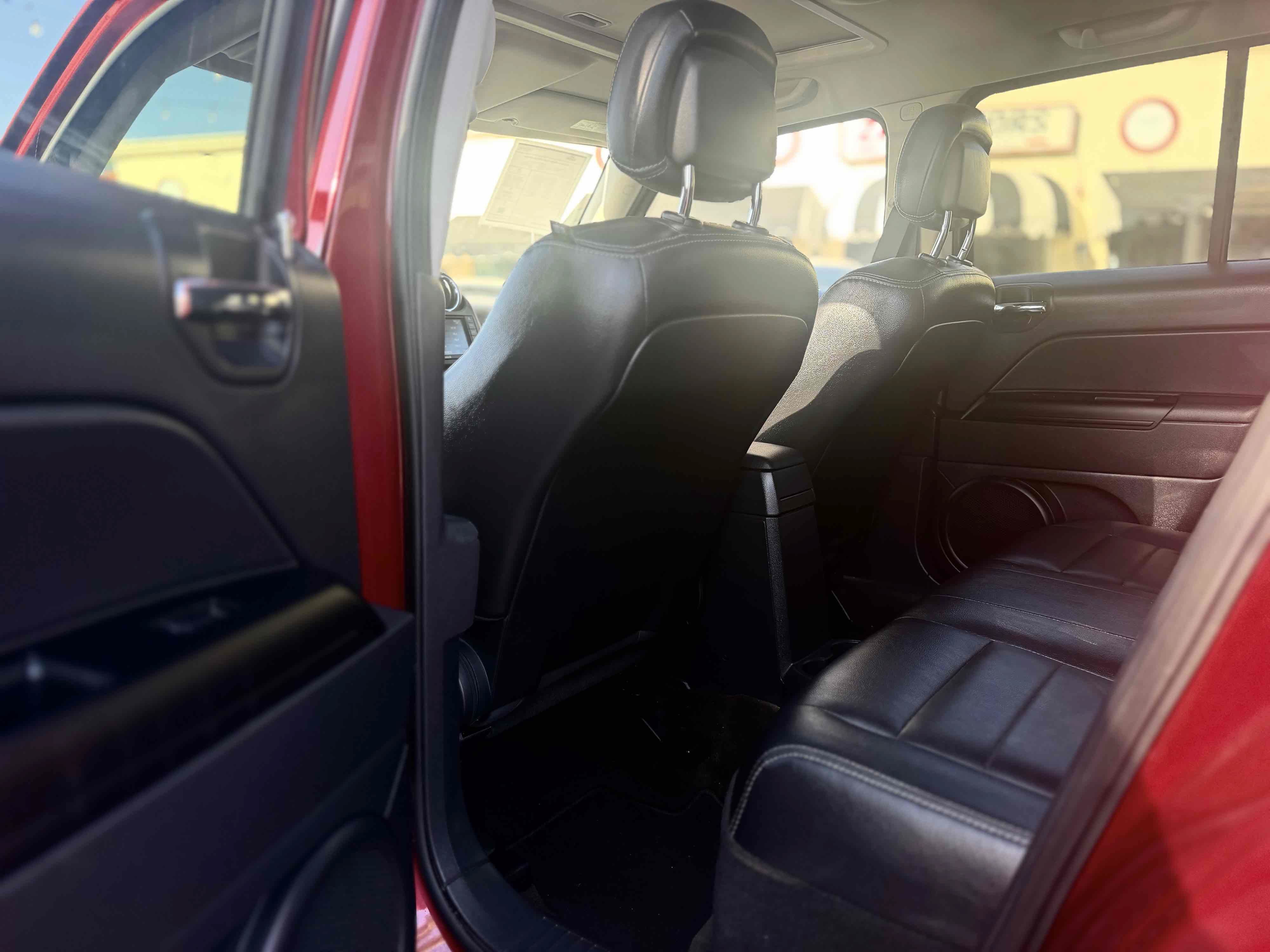 Used 2016 Jeep Patriot High Altitude FWD image 18