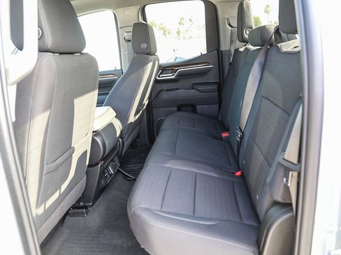 Used 2024 GMC Sierra 1500 Elevation image 18