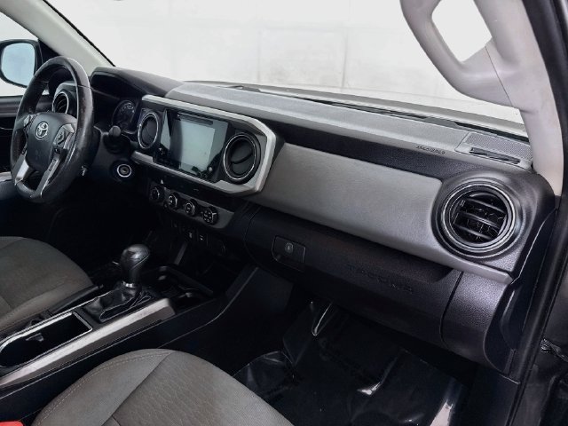 Used 2019 Toyota Tacoma SR5 AWD/4WD image 26