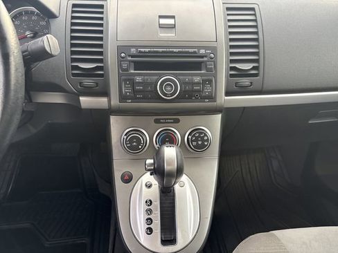 Used 2011 Nissan Sentra 2.0 S w/ Convenience Pkg FWD image 17