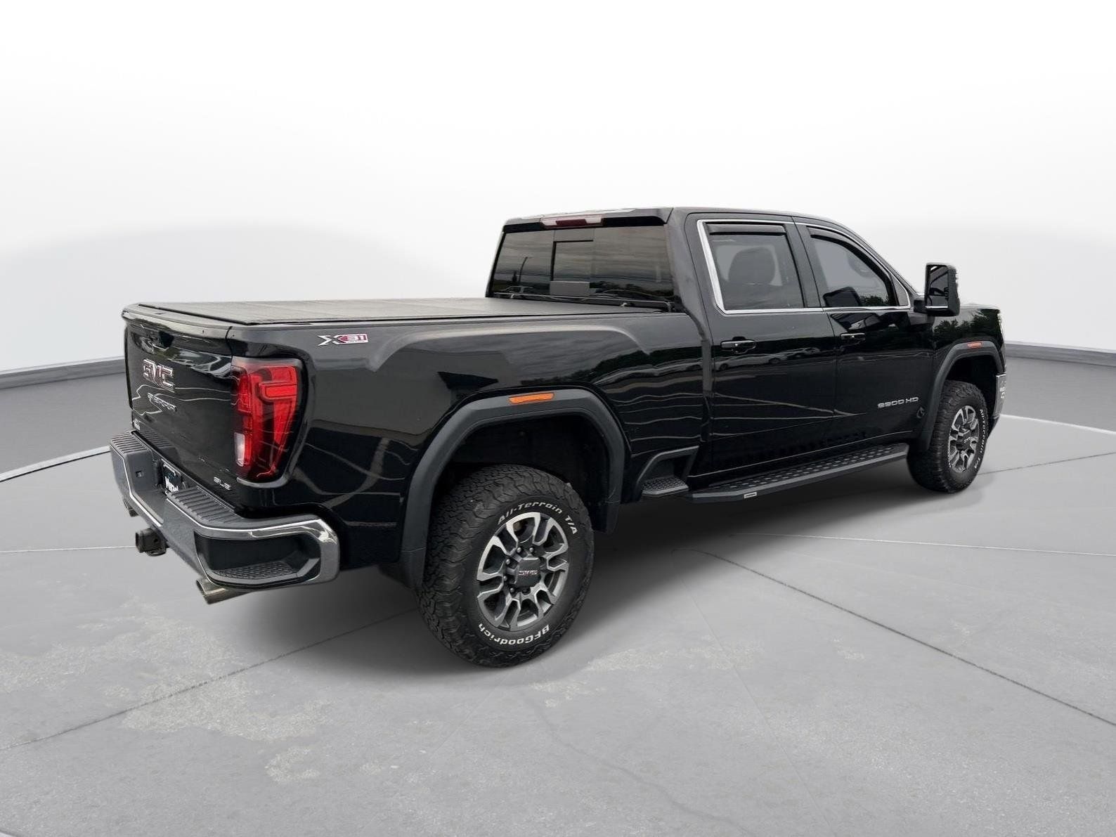 Used 2021 GMC Sierra 2500 SLE w/ SLE Value Package; AWD/4WD image 5