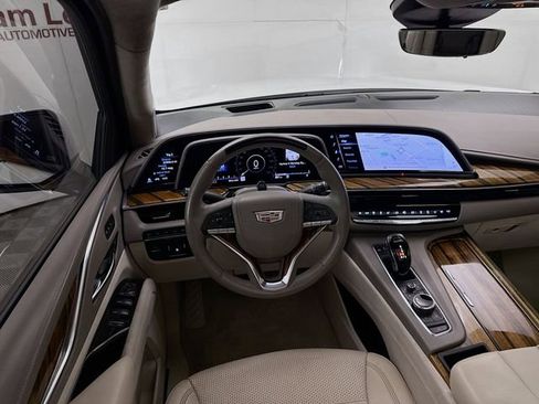 Used 2022 Cadillac Escalade ESV Sport Platinum w/ Heavy-Duty Trailer Package image 27