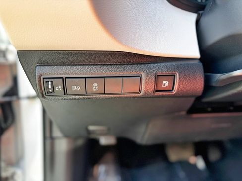 Used 2024 Toyota Corolla SE FWD image 25