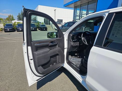 Used 2025 Chevrolet Silverado 1500 RST w/ Dark Appearance Package AWD/4WD image 19