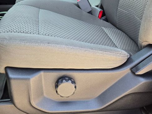 Used 2015 Ford F150 XLT AWD/4WD image 13
