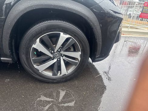 Used 2018 Lexus NX 300h AWD image 3