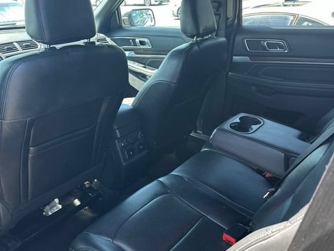 Used 2019 Ford Explorer Limited w/ Class III Trailer Tow Package FWD image 8