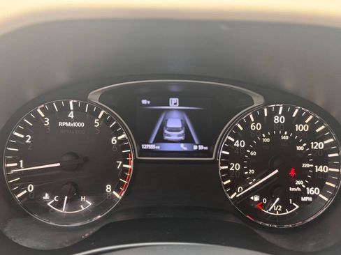 Used 2017 Nissan Pathfinder SL FWD image 12