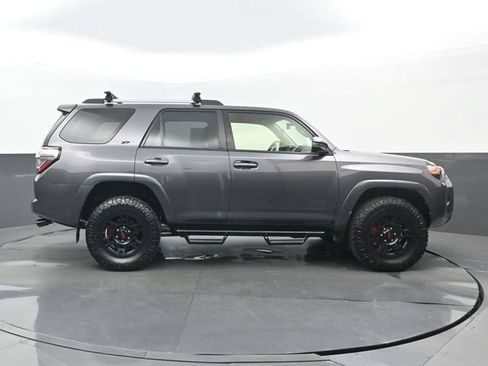 Used 2021 Toyota 4Runner SR5 AWD/4WD image 2