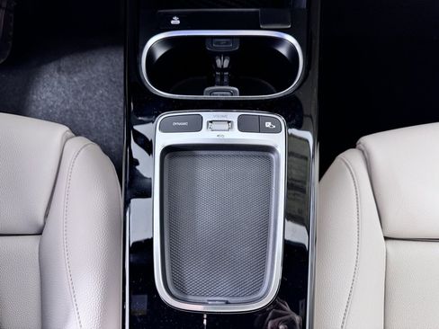 Used 2025 Mercedes-Benz CLA 250 4MATIC image 16