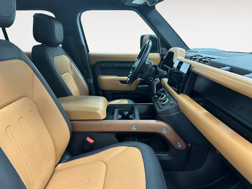 Used 2024 Land Rover Defender 110 X AWD/4WD image 15