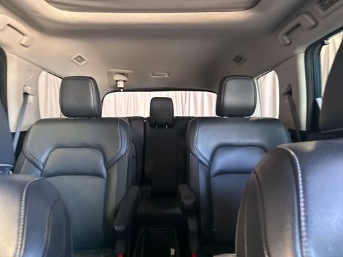 Used 2024 Nissan Pathfinder SL w/ SL Premium Package FWD image 22