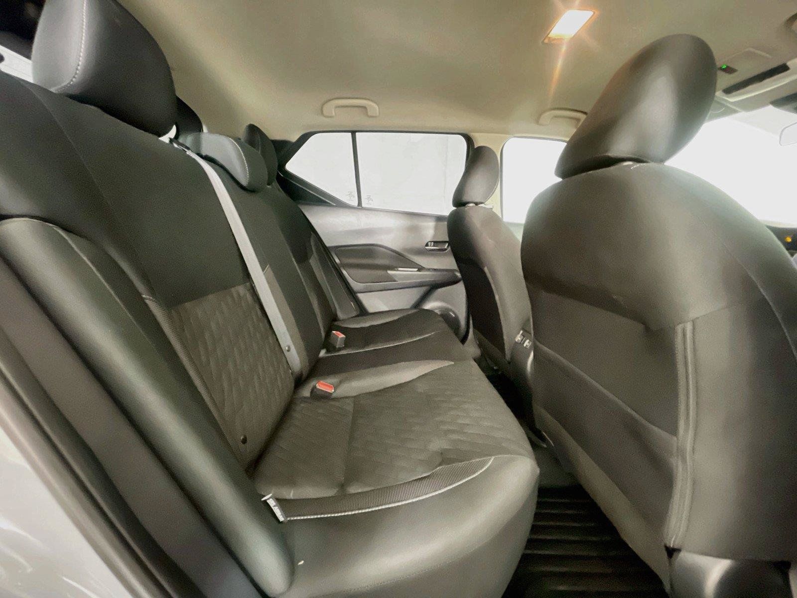 Used 2024 Nissan Kicks SV FWD image 26