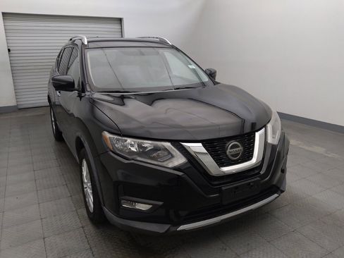 Used 2018 Nissan Rogue SV w/ Premium Package FWD image 14