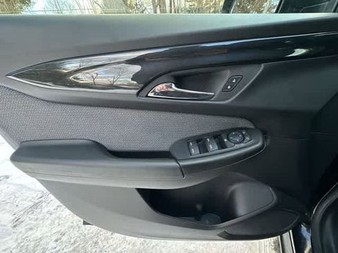 Used 2025 Chevrolet TrailBlazer LT image 16