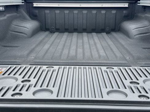 New 2026 Nissan Frontier SV AWD/4WD image 7