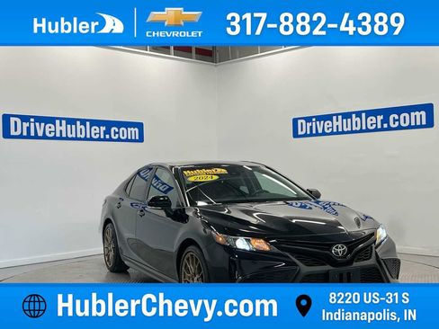 Used 2024 Toyota Camry SE w/ Convenience Package AWD/4WD image 1