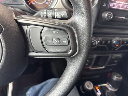 Used 2020 Jeep Wrangler Unlimited Sport AWD/4WD image 29