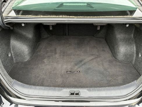 Used 2025 Nissan Altima 2.5 SV image 30