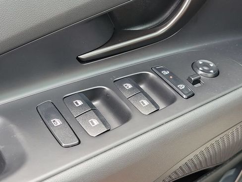New 2026 Hyundai Elantra SEL Sport FWD image 17