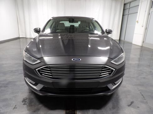 Used 2018 Ford Fusion Titanium image 2