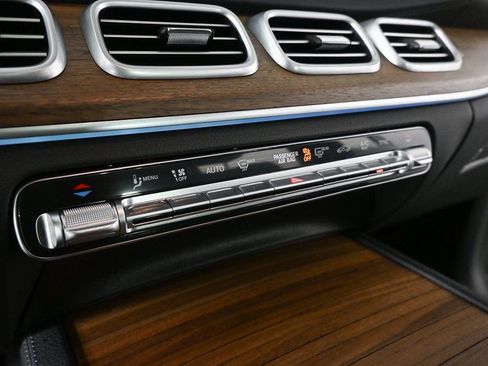 Certified 2025 Mercedes-Benz GLS 450 4MATIC image 14