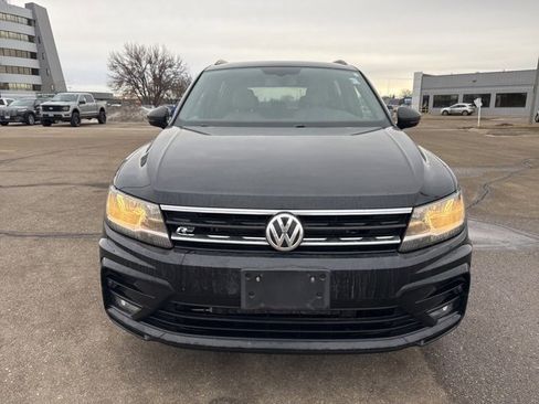 Used 2020 Volkswagen Tiguan SE R-Line image 4