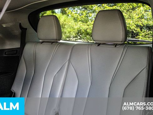 Used 2022 Acura MDX FWD w/ Technology Package image 16