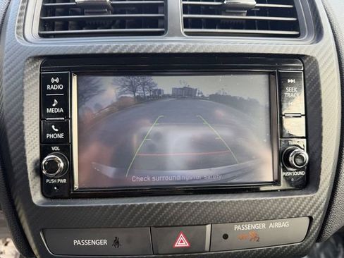 Used 2025 Mitsubishi Outlander Sport AWD image 17