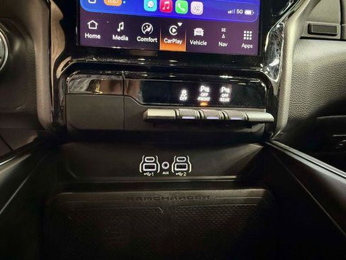 Used 2025 RAM 1500 Laramie AWD/4WD image 36