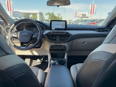 Certified 2022 Ford Escape SEL image 28