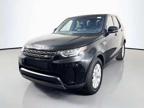 Used 2020 Land Rover Discovery SE image 4