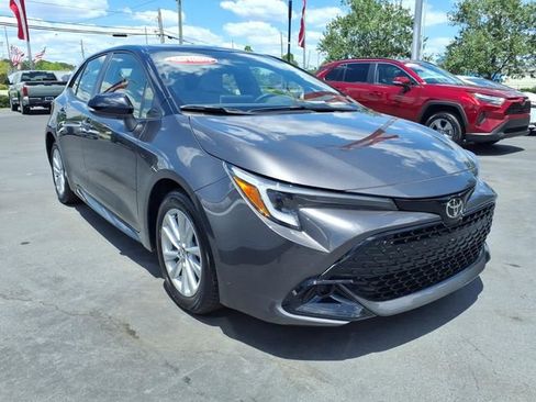 Used 2025 Toyota Corolla SE FWD image 1
