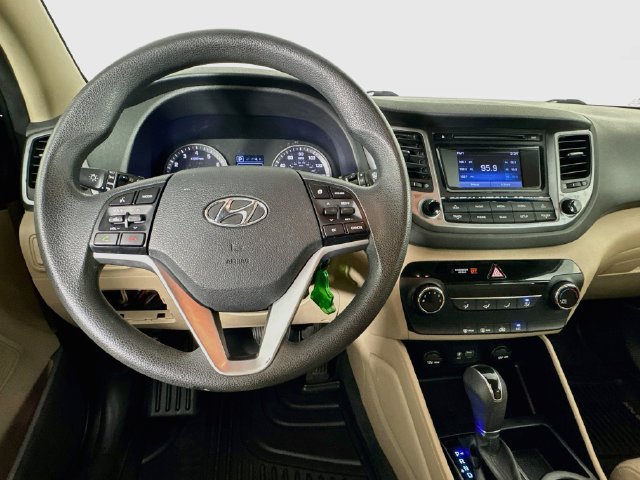 Used 2016 Hyundai Tucson SE w/ Option Group 02 FWD image 10