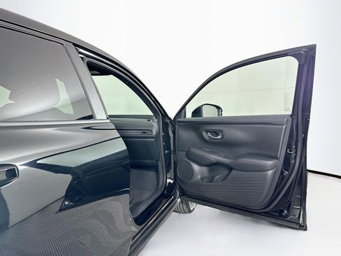 Used 2025 Honda HR-V Sport image 30